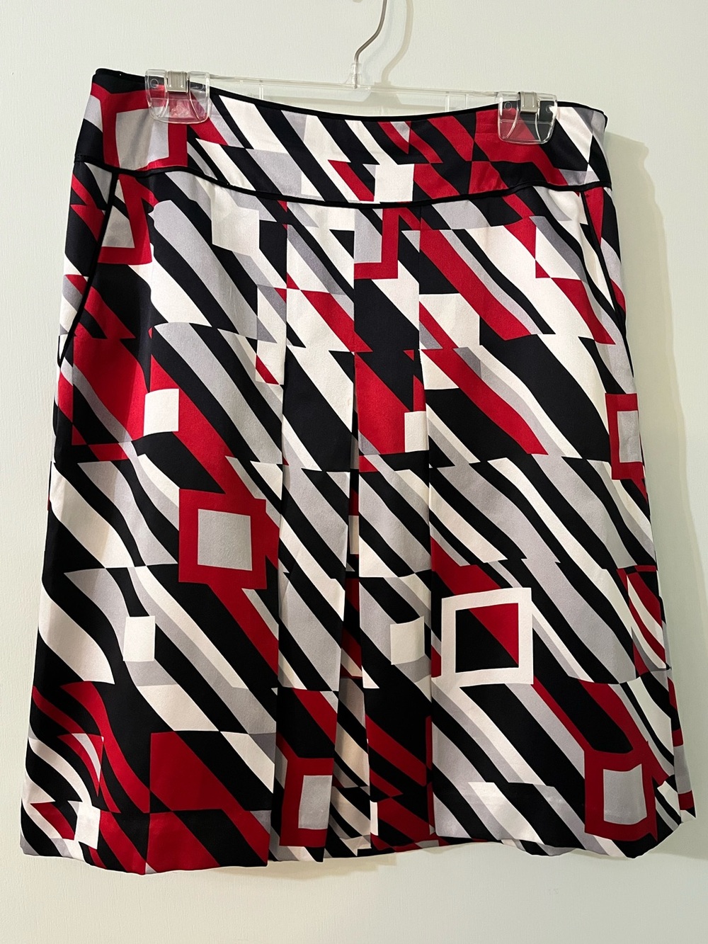 Ann Taylor 100% Silk Shell Geometric A-Line Midi Skirt in Gray Red Black White
